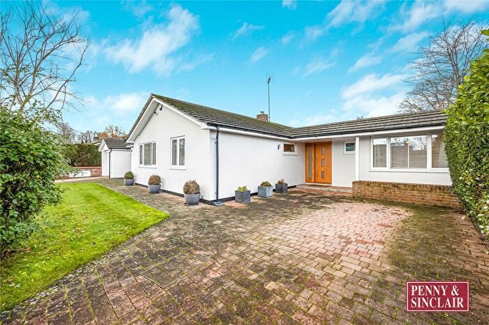 4 Bedroom Bungalow For Sale In Makins Road, RG9