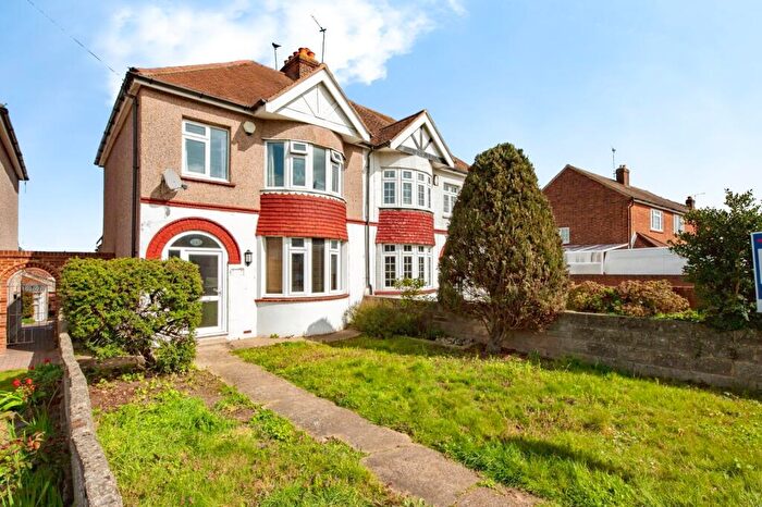 3 Bedroom Semi Detached House For Sale In Rochester Road, Gravesend, Kent, DA12