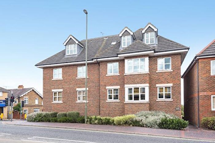 2 Bedroom Apartment To Rent In Knaphill, Woking, GU21