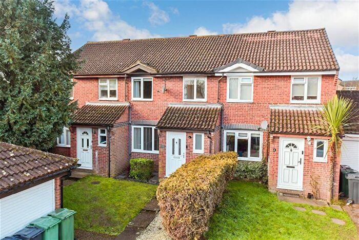 3 Bedroom Terraced House For Sale In Drake Road, Willesborough, Ashford, Kent, TN24