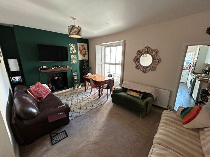 2 Bedroom Flat To Rent In Raglan Place, BS23