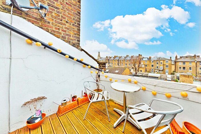 2 Bedroom Apartment For Sale In Camden Road, Camden, London, NW1