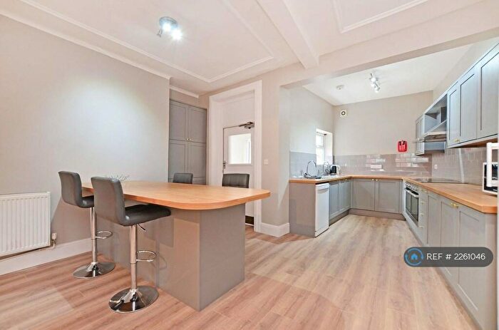 10 Bedroom Detached House To Rent In Broomspring Lane, Sheffield, S10