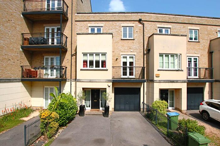 4 Bedroom House For Sale In Bassett, Southampton, SO16