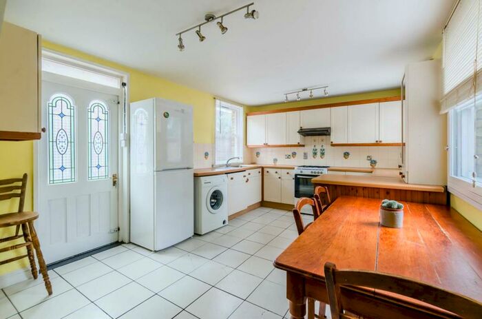 4 Bedroom Terraced House To Rent In New North Road, Islington, London, N1