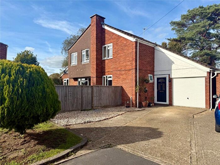 4 Bedroom Detached House For Sale In Meadow Way, Verwood, Dorset, BH31