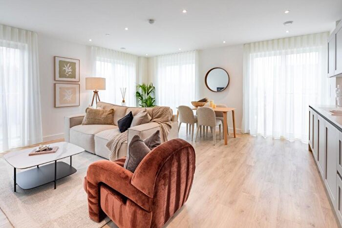 2 Bedroom Apartment For Sale In Forest Road, Walthamstow, E17