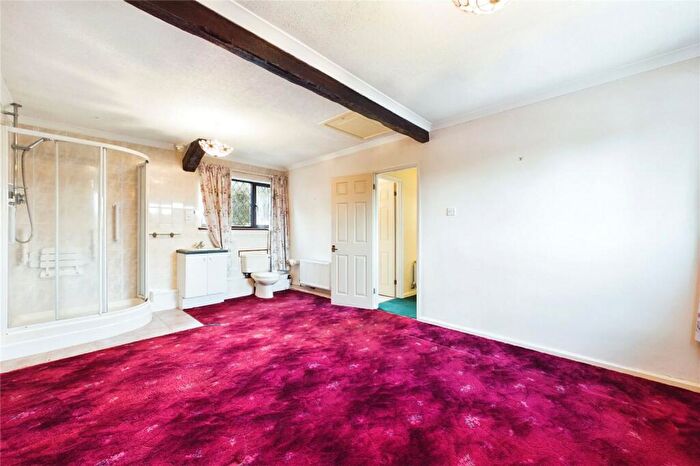 2 Bedroom Bungalow For Sale In Cottington Close, Kingsclere, Newbury, Hampshire, RG20