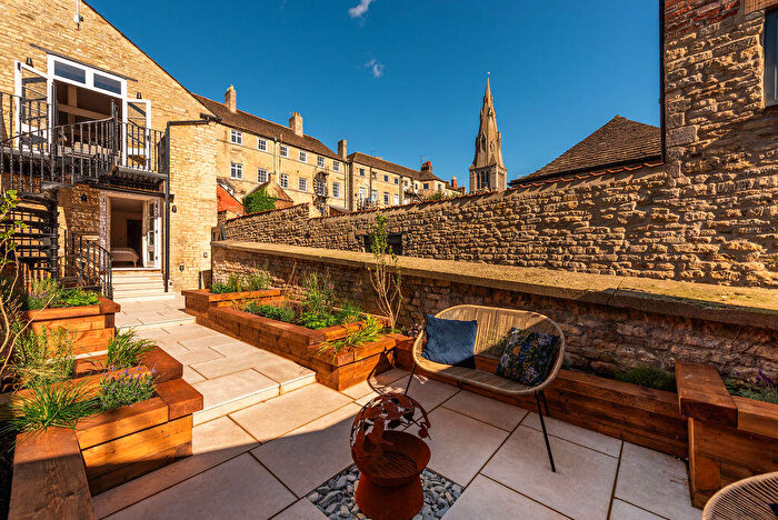 2 Bedroom House For Sale In St. Marys Street, Stamford, PE9