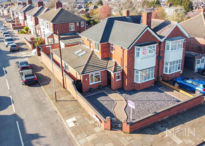 4 Bedroom Semi Detached House For Sale In Highway Road, Leicestershire, LE5