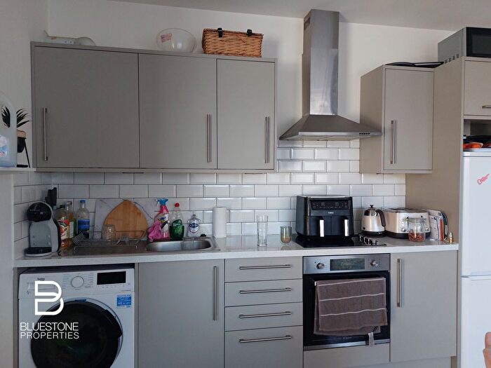 1 Bedroom Flat To Rent In Woodcote Road, Wallington, SM6