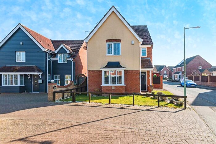 3 Bedroom Detached House For Sale In Jenkins Green, Lowestoft, NR32