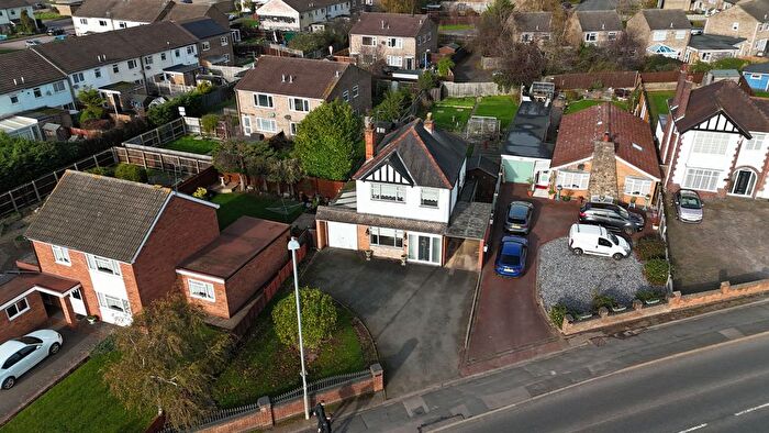 3 Bedroom Detached House For Sale In Little Glen Road, Glen Parva, Leicestershire, LE2