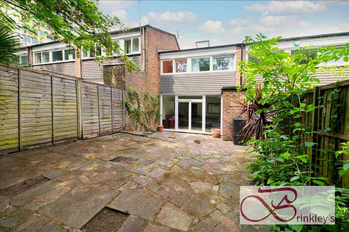 3 Bedroom Terraced House To Rent In Bell Drive, London, SW18