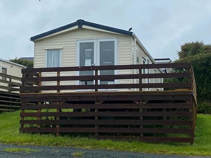 3 Bedroom Mobile/park Home For Sale In Riverside Caravan Park, Ceames Bay, Isle Of Anglesey, LL68