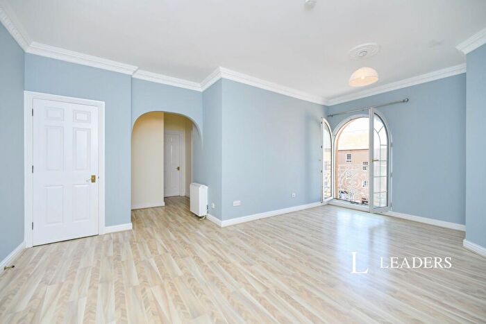 2 Bedroom Apartment To Rent In The Octagon, Brighton Marina, BN2