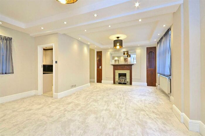 3 Bedroom Apartment To Rent In Grove Hall Court, Hall Road, St John's Wood, London, NW8