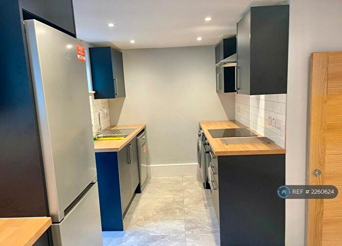 4 Bedroom Maisonette To Rent In Cromwell Road, St. Andrews, Bristol, BS6