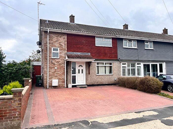3 Bedroom End Of Terrace House To Rent In Cannock Road, Aylesbury, Buckinghamshire, HP20