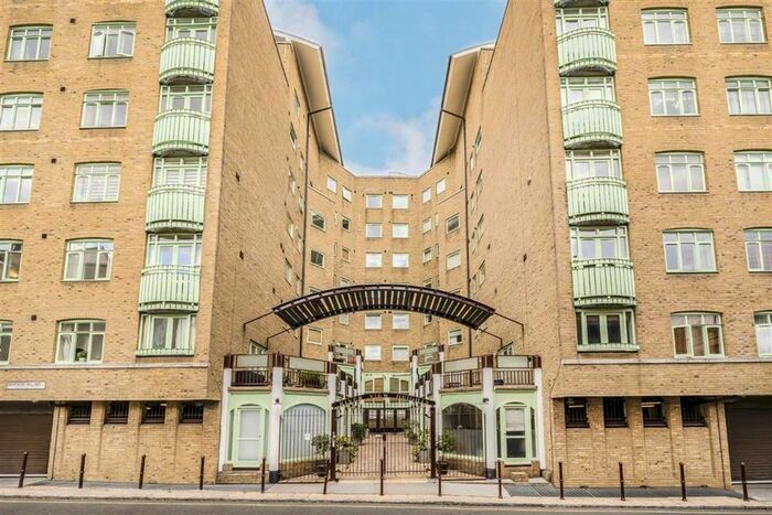 2 Bedroom Flat To Rent In Bermondsey Wall West, London, SE16