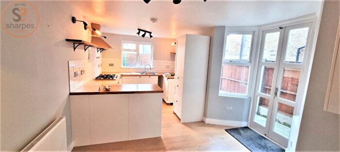 3 Bedroom Terraced House To Rent In Natal Road, London, SW16