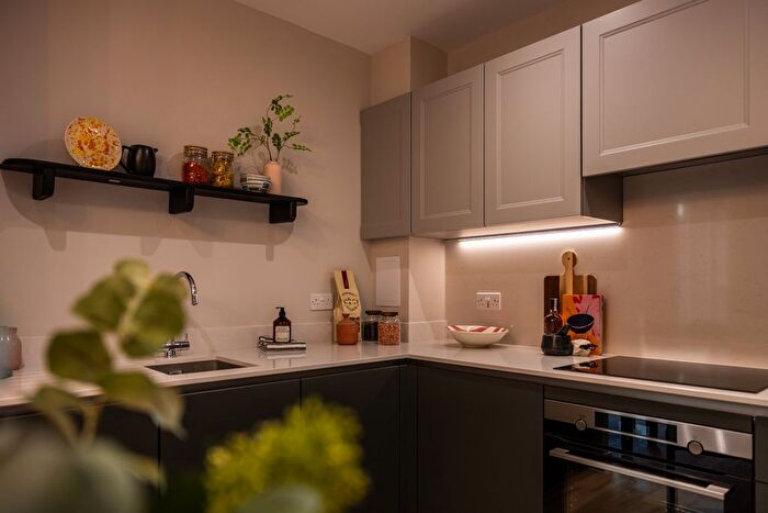 1 Bedroom Flat For Sale In "The Glade" At Lapidge Drive, London, SW17