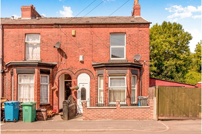 3 Bedroom End Of Terrace House To Rent In Woodland Avenue; Gorton;, M18