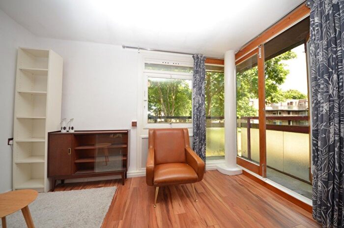 1 Bedroom Flat For Sale In Palace Road, Brixton Hill, SW2