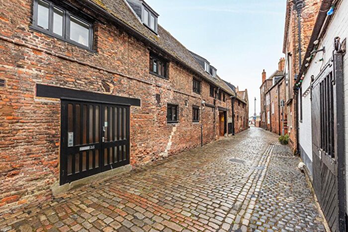 2 Bedroom Flat For Sale In Characterful First-floor Flat In King's Lynn, PE30