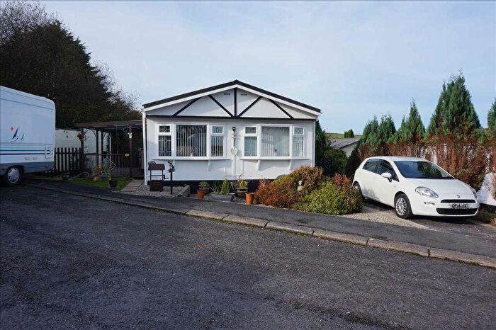2 Bedroom Mobile/park Home For Sale In Marlais Park, Carmel, Llanelli, SA14