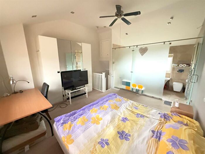 6 Bedroom Detached House For Sale In Main Street, Langar, NG13