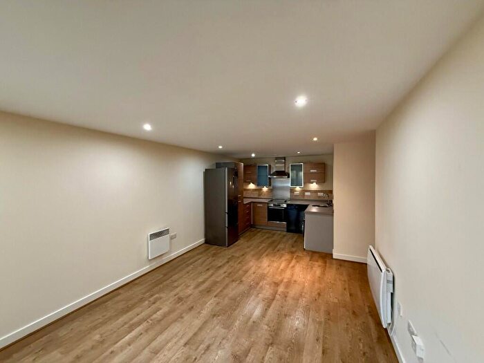 2 Bedroom Apartment To Rent In The Quartz, Hall Street, Birmingham, B18