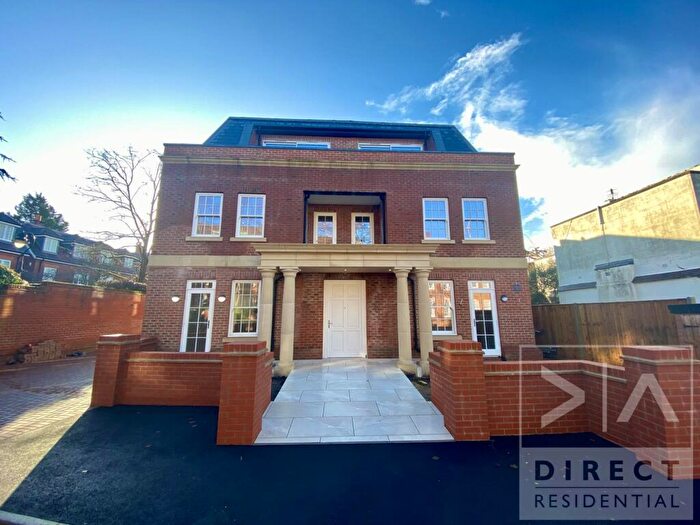 2 Bedroom Flat To Rent In The Parade, Epsom, KT18