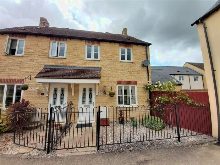 3 Bedroom Semi-Detached House To Rent In Beech Lane, Carterton, Oxon, OX18
