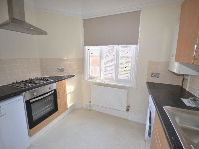 2 Bedroom Flat To Rent In Station Road, Harpenden, AL5