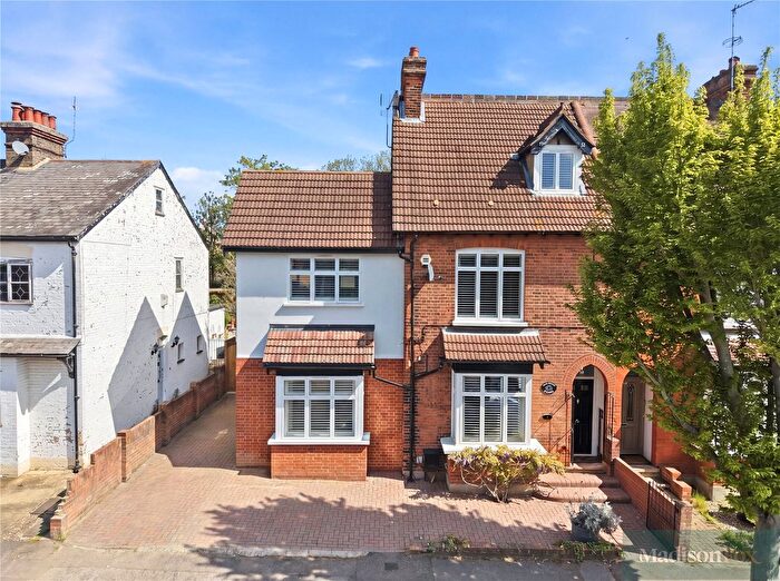 5 Bedroom Semi Detached House For Sale In Meadow Road, Loughton, Essex, IG10