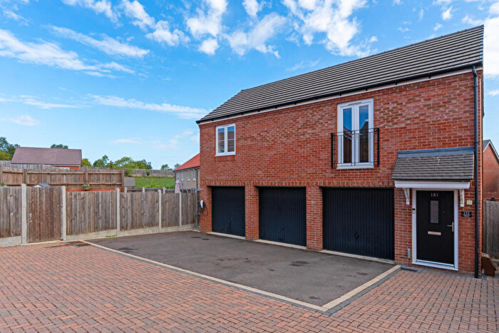2 Bedroom Detached House For Sale In Newland Avenue, Bishop's Stortford, Hertfordshire, CM23