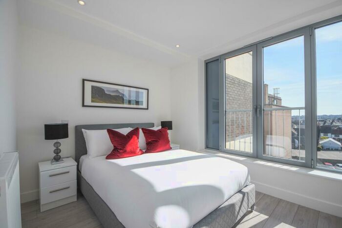 2 Bedroom Apartment To Rent In New London Road, Chelmsford City Centre, CM2