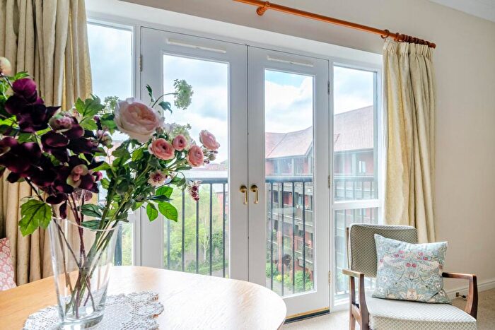 2 Bedroom Retirement Property For Sale In Brook Street, Chester, CH1