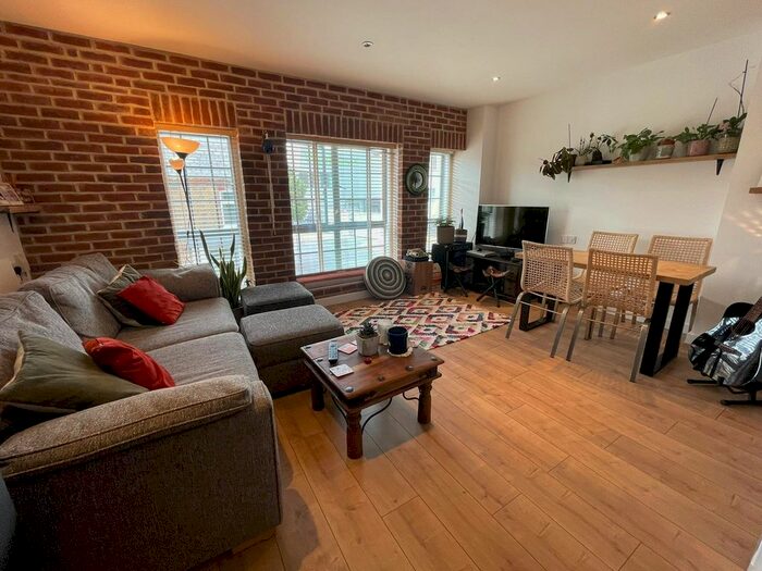 1 Bedroom Flat To Rent In Wilton House, Alexandria Road West Ealing, London, W13