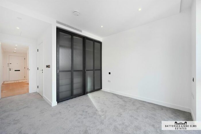 2 Bedroom Flat To Rent In Bowden House, Prince Of Wales Drive, SW11