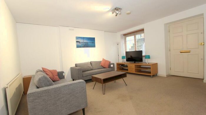 2 Bedroom Apartment To Rent In Gloucester Place, London, NW1