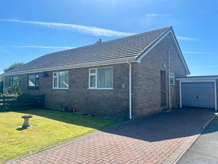 2 Bedroom Bungalow For Sale In Ffordd Pentre Mynach, Barmouth, LL42