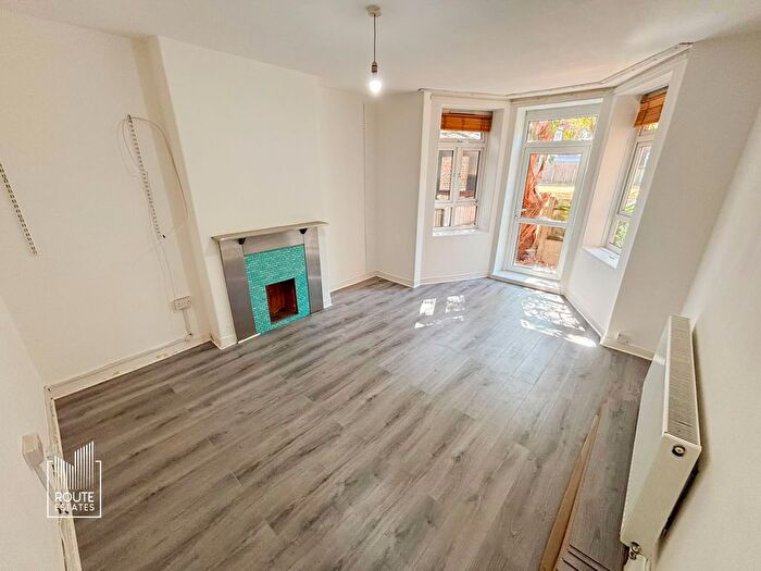 2 Bedroom Flat To Rent In Runnymede House, Homerton Road, London, E9