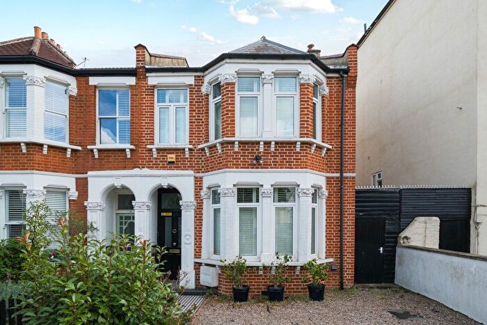 5 Bedroom Detached House To Rent In Park Hall Road, London, SE21