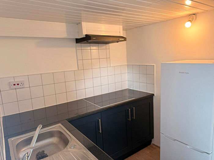 Studio To Rent In Limbourne Avenue, Dagenham, RM8