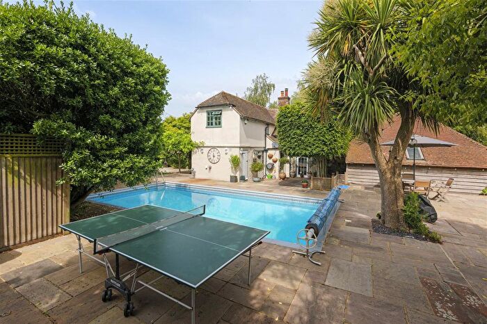 3 Bedroom Detached House For Sale In Harrow House, Boundsgate Corner, Badlesmere, ME13