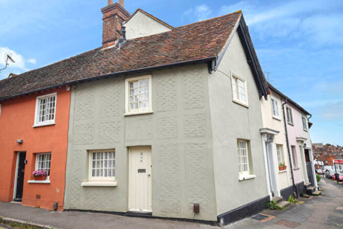 Semi-Detached House To Rent In Gold Street, CB10