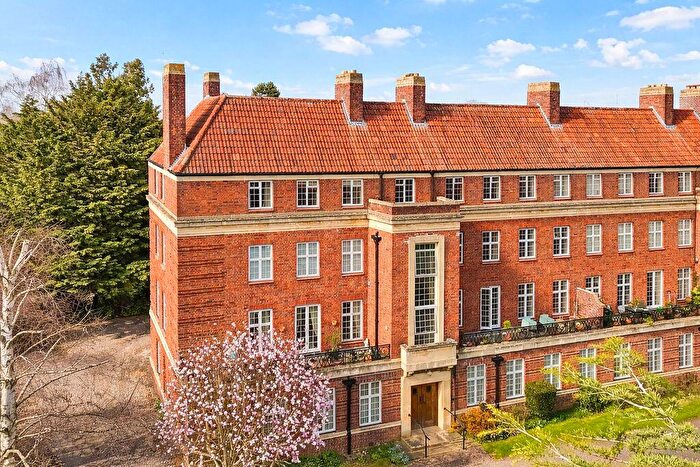 2 Bedroom Apartment For Sale In Woodstock Close, Off Woodstock Road, Oxford, OX2