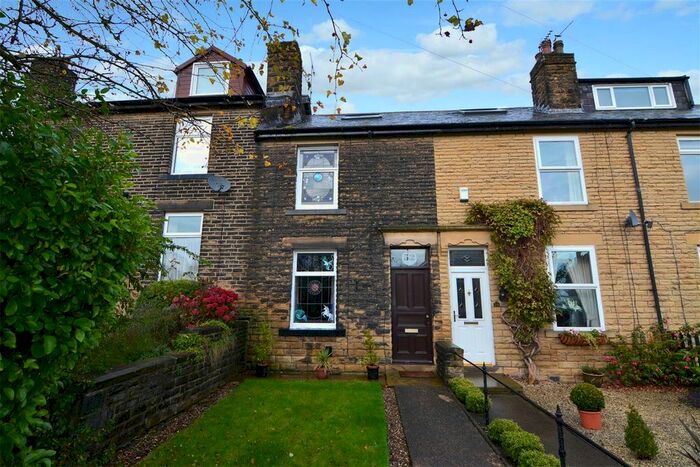 Terraced House To Rent In South Parade, Pudsey, West Yorkshire, LS28